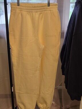 Comfrt Minimalist Pant Butter Cream Medium NWOT